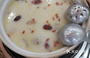 Wild Cordyceps Flower Pig's Trotter Chicken Pot