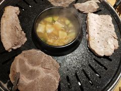 -江南猪肉商会无限续吃(弘大店)