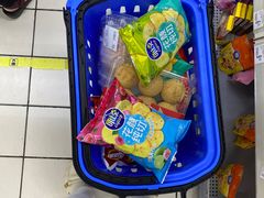 -沃尔玛(前山店)