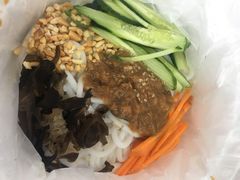 -灵芝妹子海鲜米线(香炉礁山姆店)