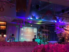 -樱花里音乐餐吧·牛扒椰子鸡(东圃店)