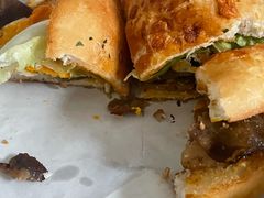 牛肉汉堡-必胜客(温岭新天地店)