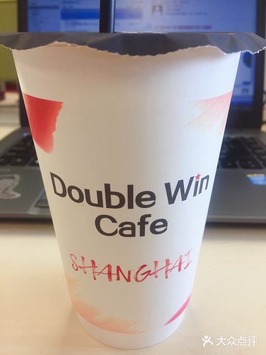 Double Win Coffee(建国中路店)柠檬叶冰拿铁图片