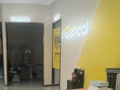 -J-Optical佳视明眼镜·蔡司视觉(青岛金茂览秀城店)