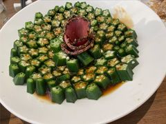 黑椒牛肉拼秋葵-将相和·海鲜蒸饺大连菜