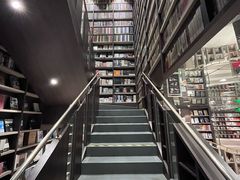 -钟书阁(群光广场店)