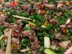 特色尖椒兔-江湖黑大兔(杨家坪店)