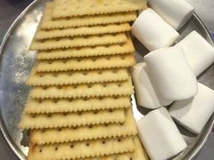 现烤棉花糖苏打饼干-玄希浪漫厨房·韩料烤肉(湖滨银泰in77店)