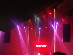 -TZ House音乐现场(来福士中心店)