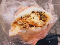 椒盐糯米包油条-殷姐糯米包油条