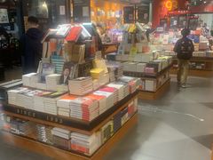 -西西弗书店&矢量咖啡(凯德晶萃广场店)