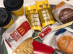 菠萝派-麦当劳(成都时代奥特莱斯店)