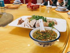 -东方之猪四更烤乳猪(金垦总店)