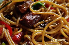 Stewed Beef Fried Noodles