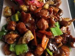 火龙果牛肉粒-龙香居海鲜家常菜饭店·特色驴肉·古城浑锅