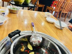 力哥椰子水锅底-力哥地道海南菜·联谊文昌鸡老店