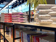 -新华书店(泉城路店)