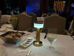 -龙虾酒吧扒房(宁波香格里拉店)