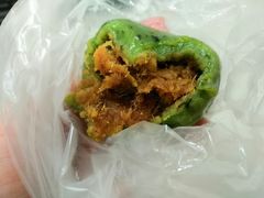 艾叶咸蛋黄肉松青团-王家沙点心店(南京西路总店)