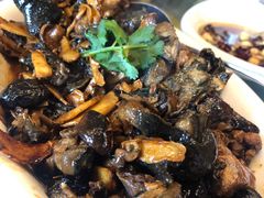 茶油焖黑鸡/只-茶油香闽南菜·花园餐厅(前埔店)