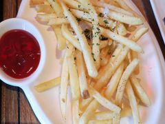 -玛格萝妮(汇智国际商业中心店)