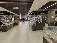 -云洲古玩城(大木桥路店)