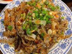-爆炸头阿姨小四川正宗川味小吃(无任何分店)