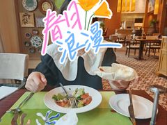 -香格里拉鱼跃地中海西餐厅·牛排披萨