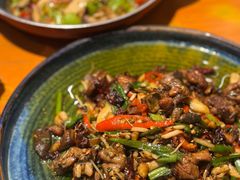 -老滇山寨•云南特色菜•地方菜•民族风情歌舞表演(金碧店)