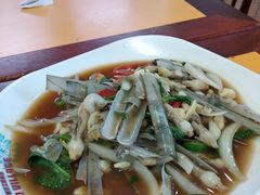 -班赞海鲜市场胖阿姨加工点