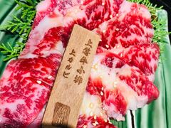 -山川小町·极番烧肉(新地假日广场店)