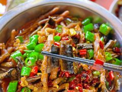 -丹水桥地锅鱼·翘嘴鲌·地方特色全鱼宴(丹江口大坝店)