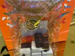 -VENCHI 闻绮(北京国贸商城店)