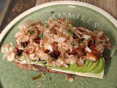 鳗鱼牛油果无花果全麦吐司-O'mills Sourdough Bakery&Bistro(永嘉路店)