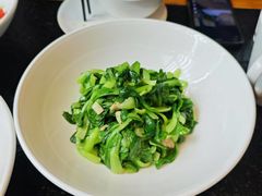 -鱼鲜饭香·招牌汽锅剁椒鱼头王