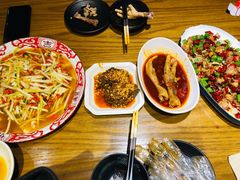 -二孃鸡爪爪(东风路总店)