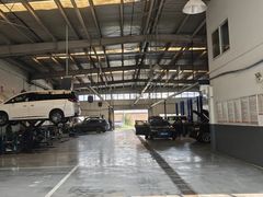 -畅通航行汽车钣金喷漆 无痕修复·局部喷漆