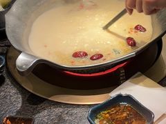 -湊湊火锅·茶憩(打浦桥日月光店)