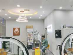 -藤野造型烫染·漂发