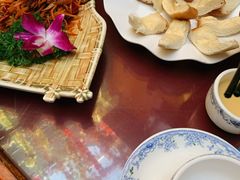 -吉祥圣雪藏餐