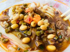 -裕新楼粉面馆·石磨手工粉(四方坪店)