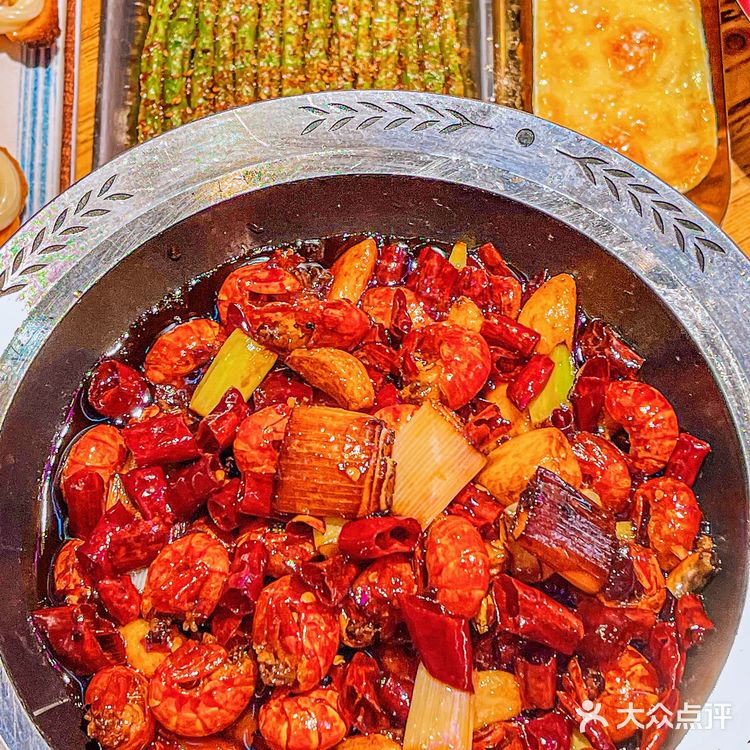 沈阳|🔥必吃榜No.1排队吃的香辣蟹面名不虚传