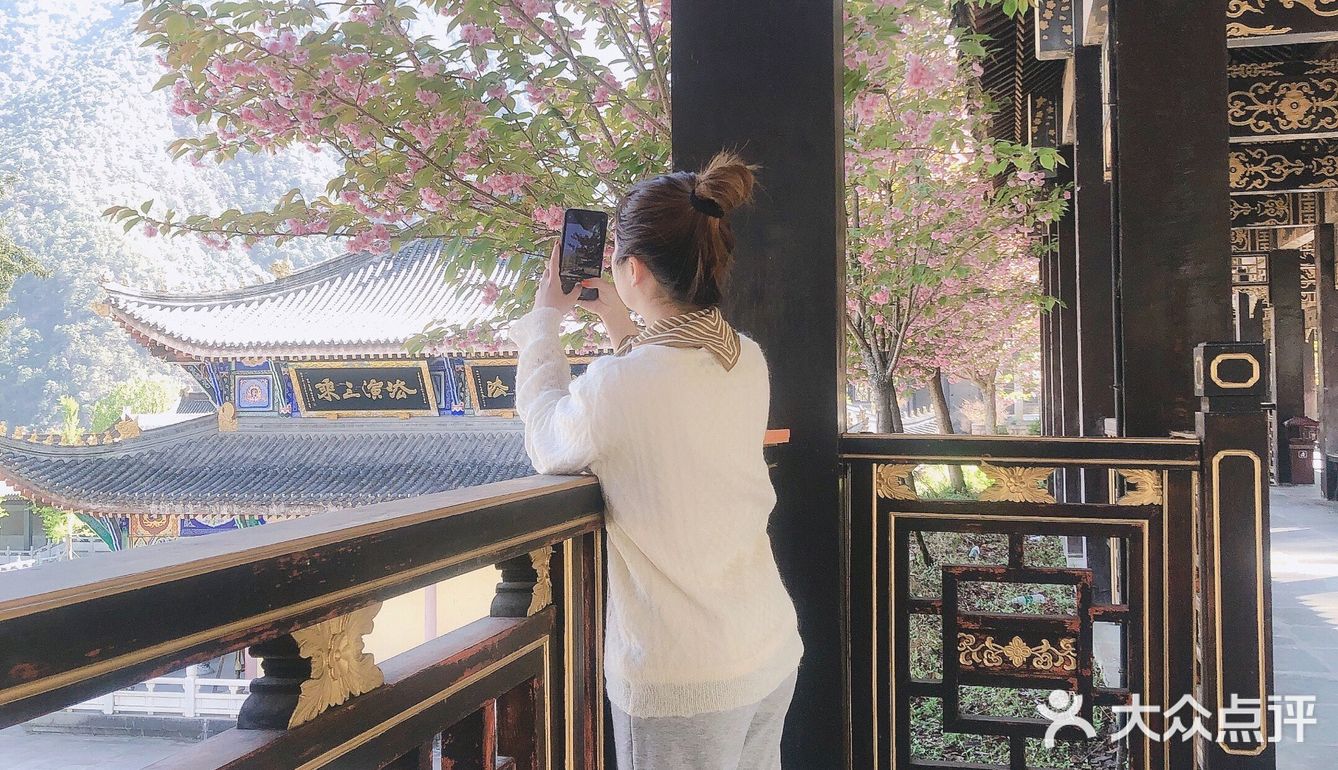 灵山寺 一座藏在深山里的寺庙