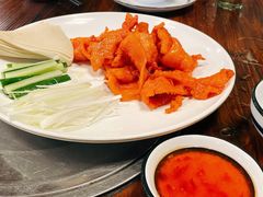 招牌手抓五花肉-竹林农庄