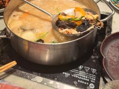 -尚尚仙·酸汤猪手·猪肚鸡火锅(华联万柳购物中心店)