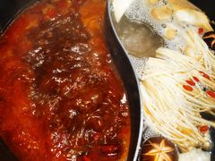 销魂美娃鸳鸯锅-销魂美蛙鱼头火锅(上海首店)