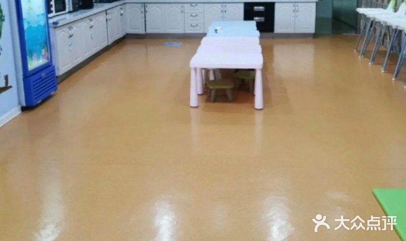 超实惠的儿童游泳体验[加油]还有淘气堡等项目