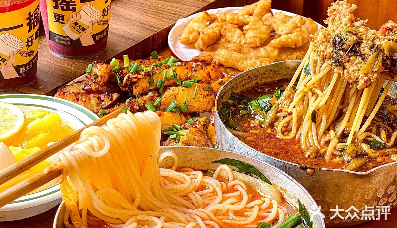 昆明｜排队也要吃的小锅米线🍜好吃绝了