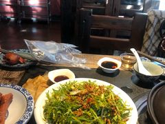 -大匠工房古船木艺术餐厅·猪肚鸡专门店(长白仙岛店)