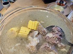 玉米骨头汤-加顺农场餐厅